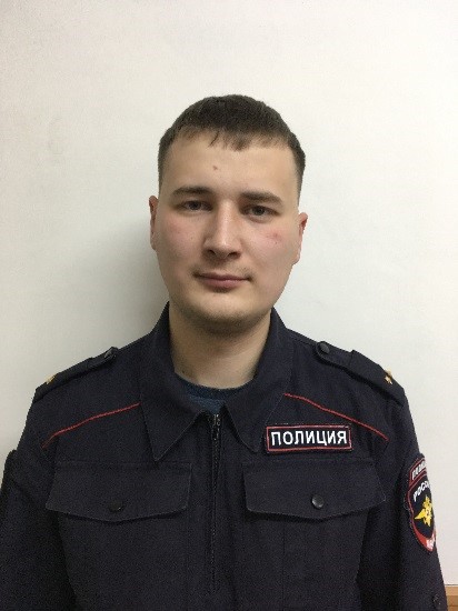 Участковый полицейский Мирошниченко Евгений Александрович